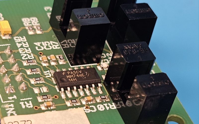 Steuerplatine für Wuchtmaschine reparieren