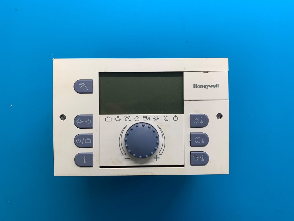Honeywell SDC Heizungsregler Reparatur